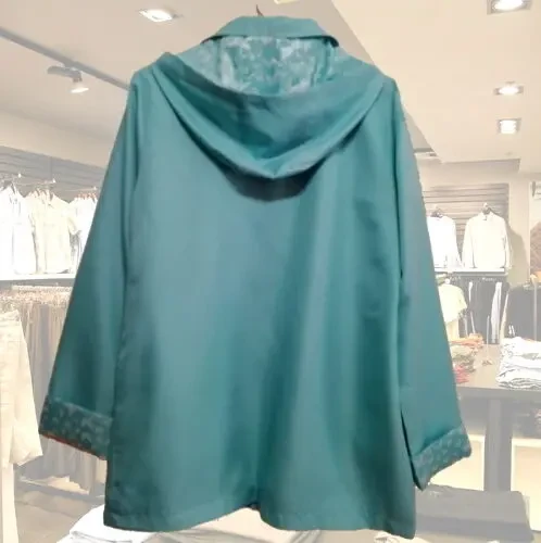 Гарна куртка-вітровка, стан нової 2