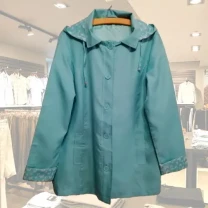 Гарна куртка-вітровка, стан нової