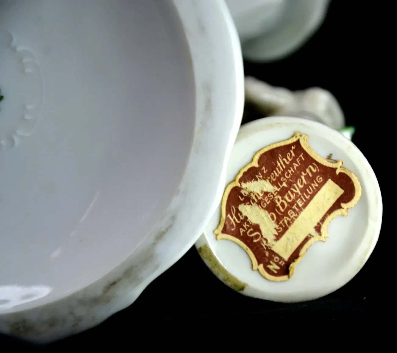 Набор из канделябра Путти на золотом шаре и двух фигурок Путти-музыкан 2