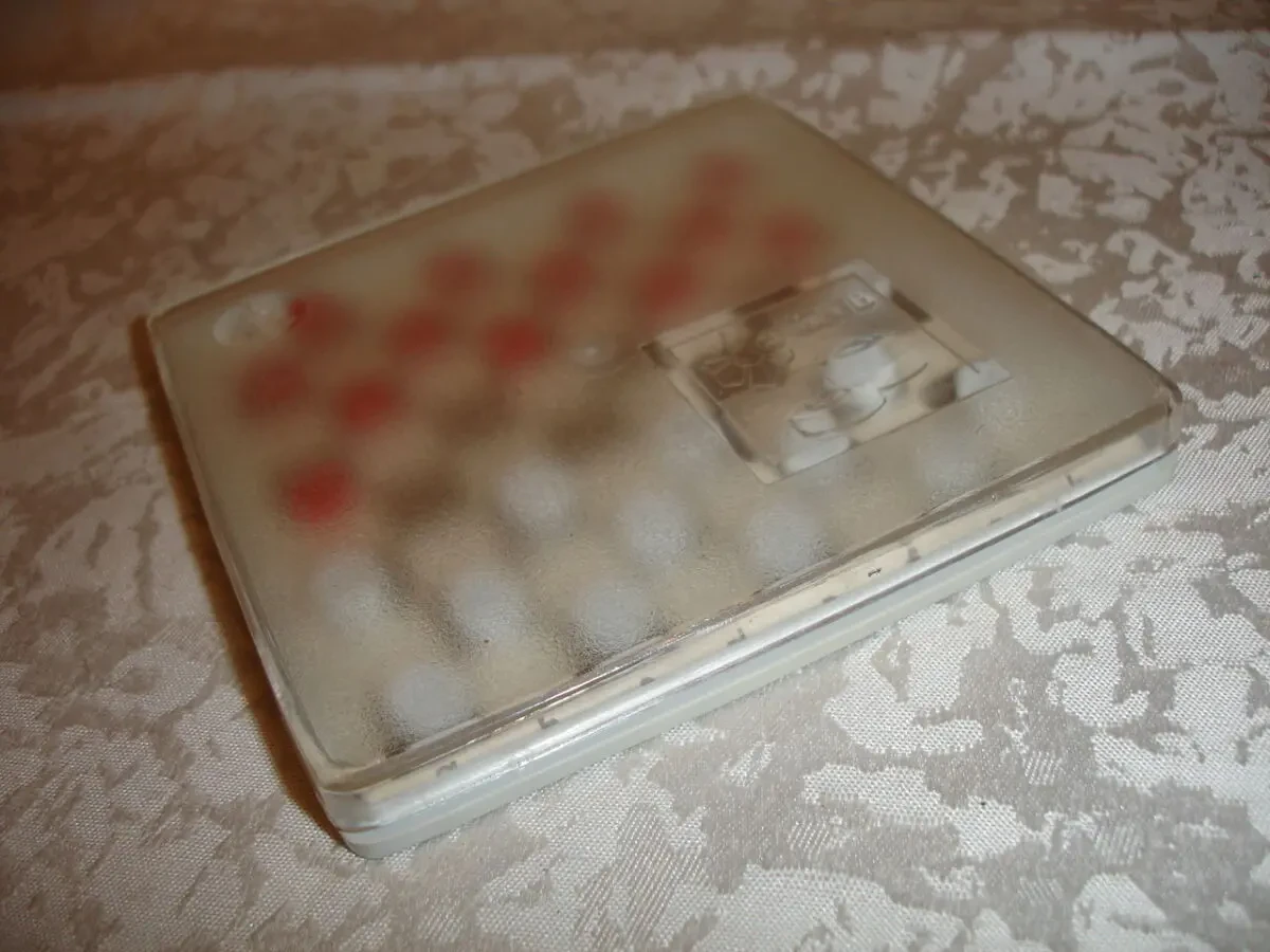 ШАШКИ дорожні, міні, на магнітах, 11,5 х 11,5 см. НОВІ. ГРА настільна. 2