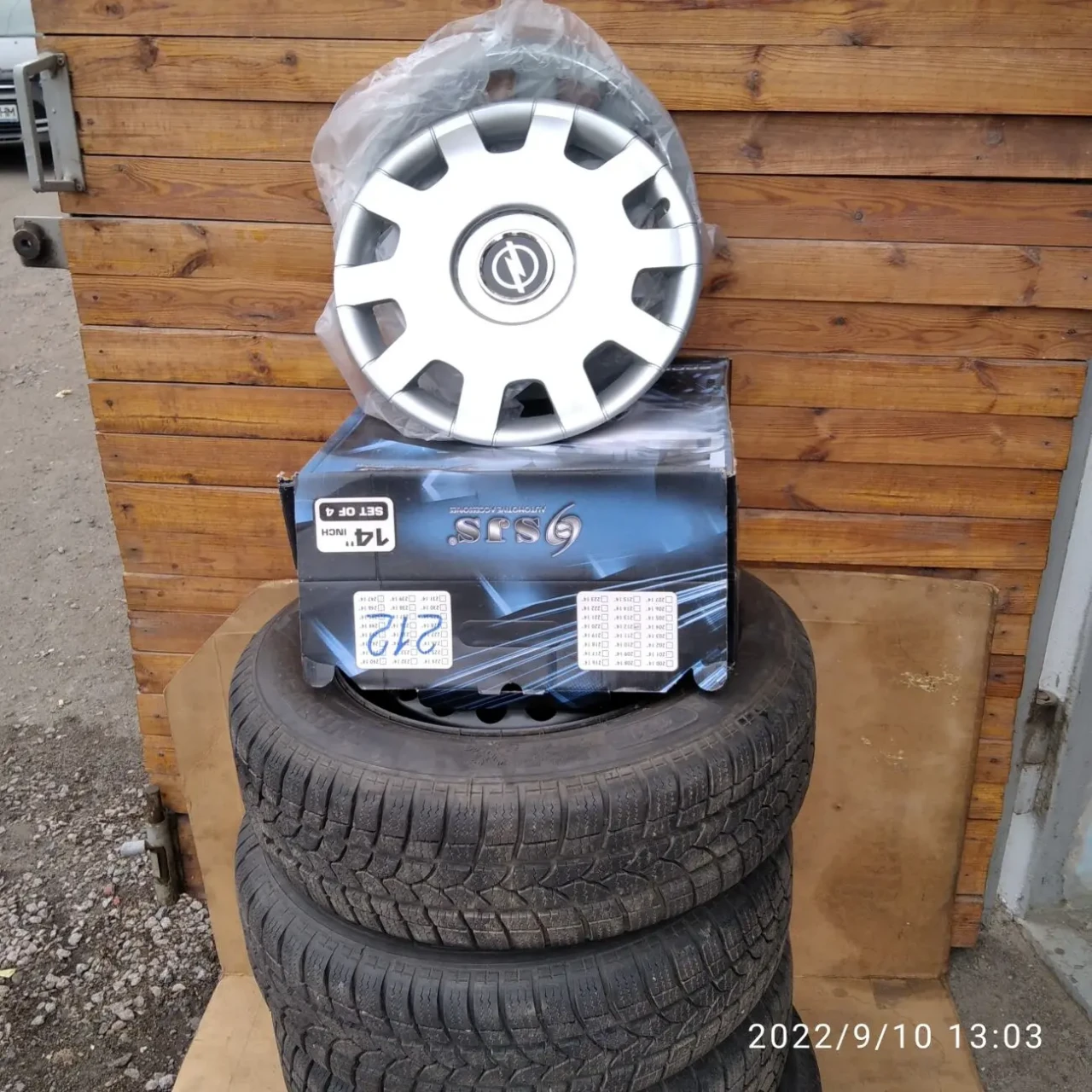 Продам шины с стальными дисками 185/70 R14 88T комплект зима новые. 3