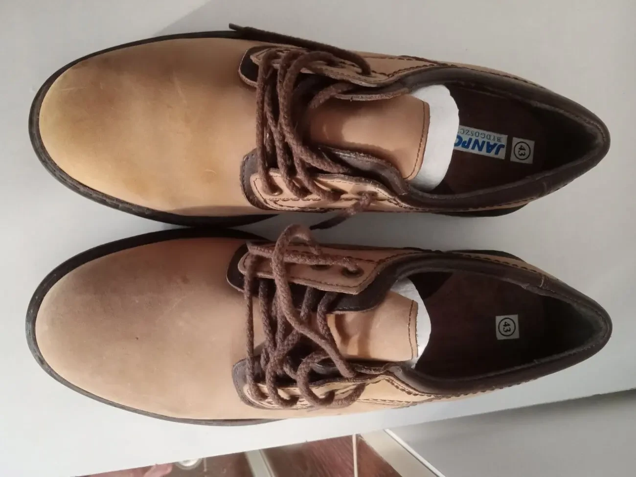 Продам туфли мужские из нубука р-р 43. Польша