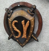 Именной герб логотип - С Вашими Инициалами! 2 Меча и Щит дерево