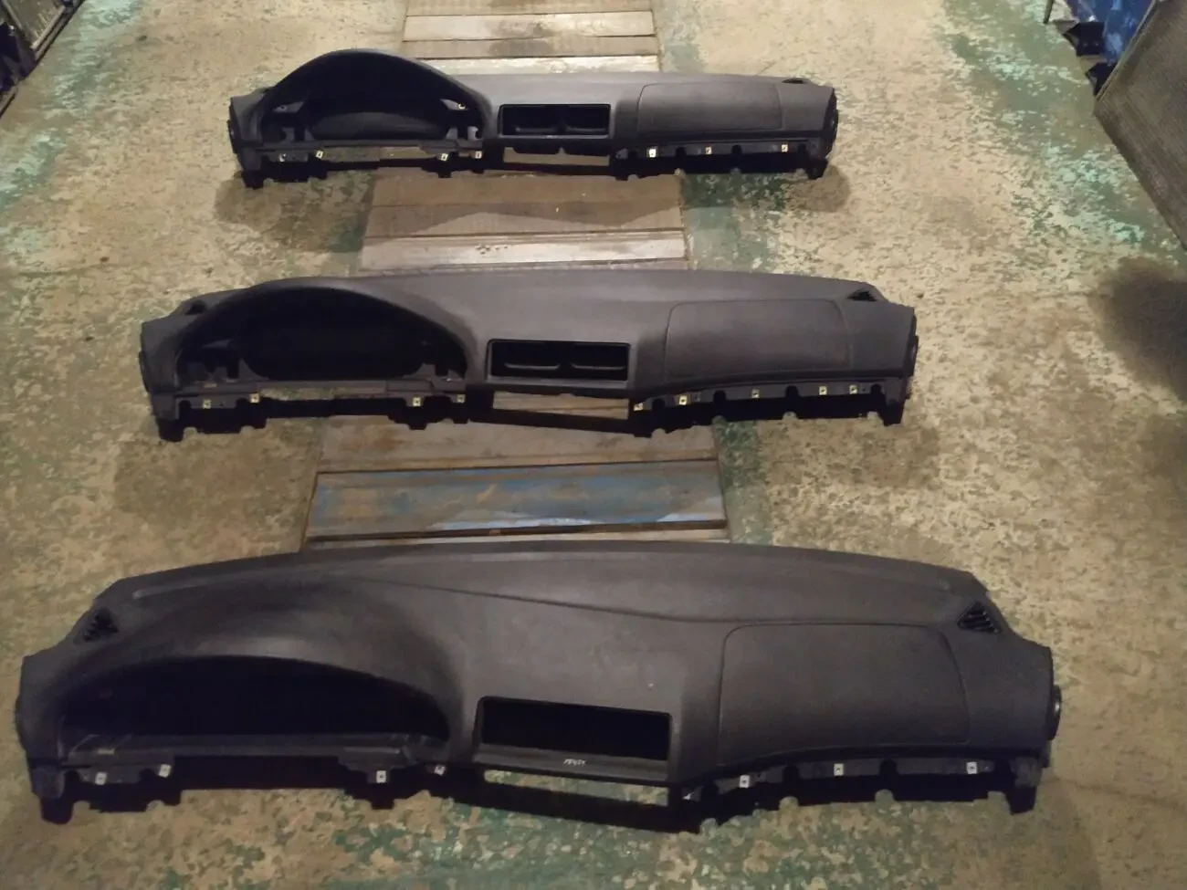 Торпедо и другие запчасти салона для BMW 3-5 Series E39,E46.