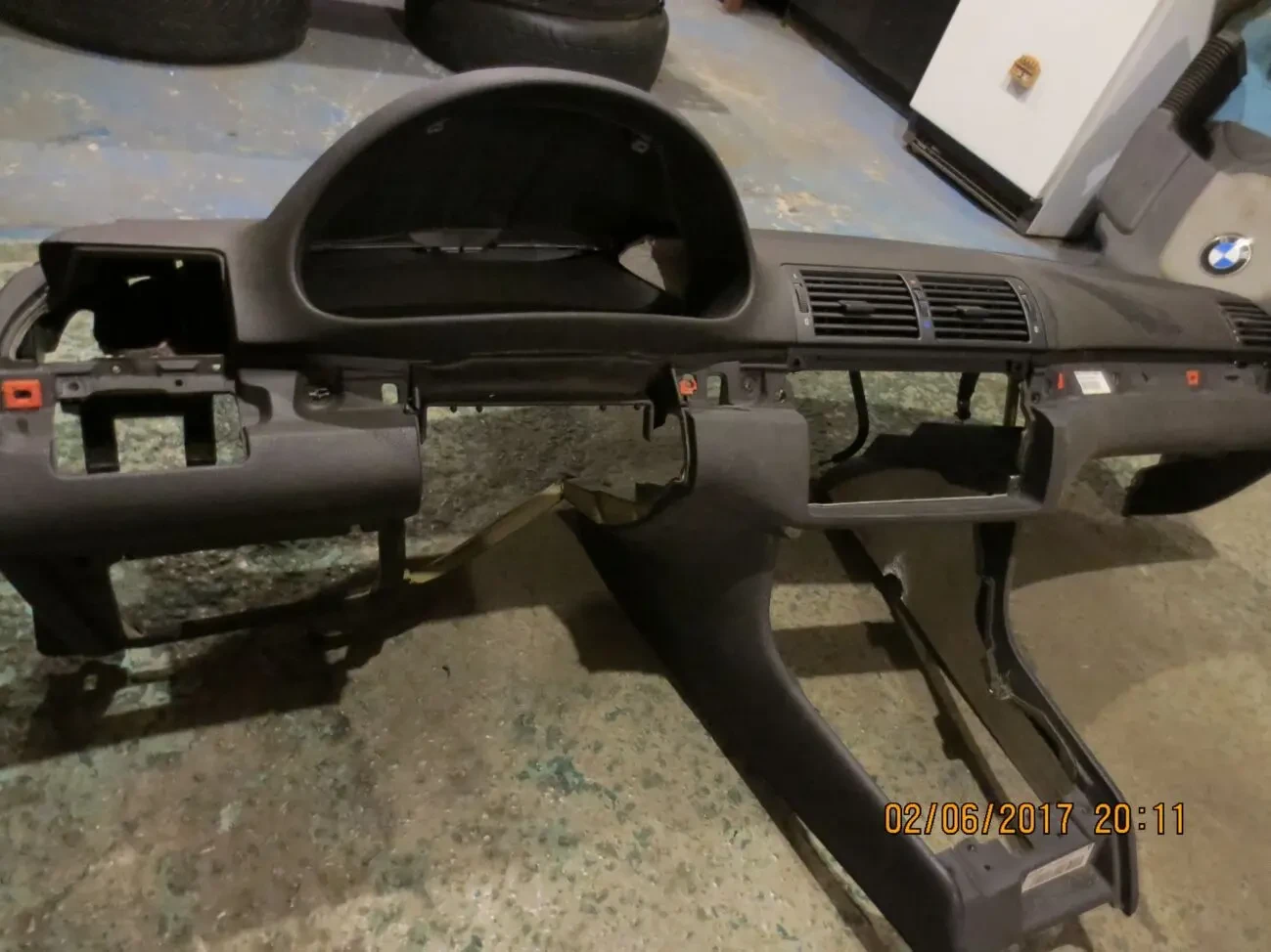 Торпедо и другие запчасти салона для BMW 3-5 Series E39,E46. 2
