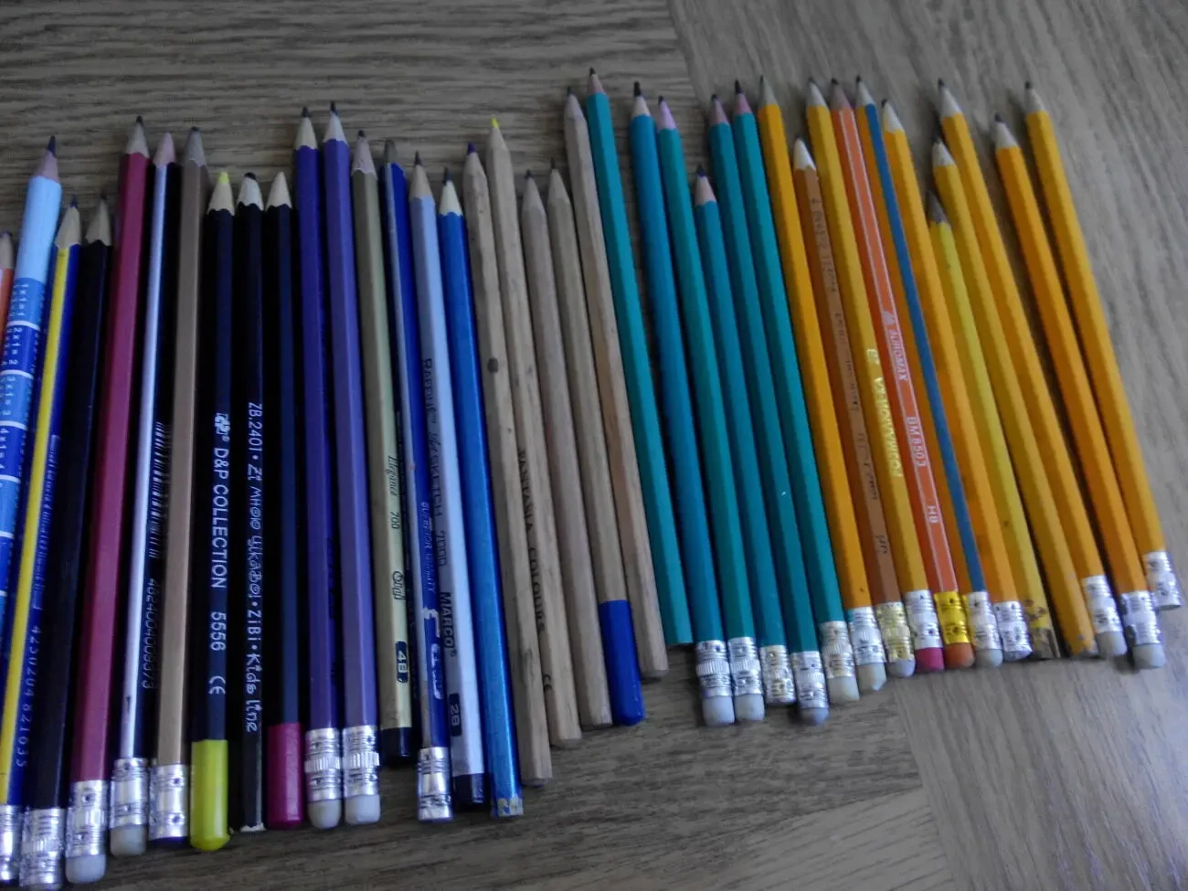 Карандаш графитный 3