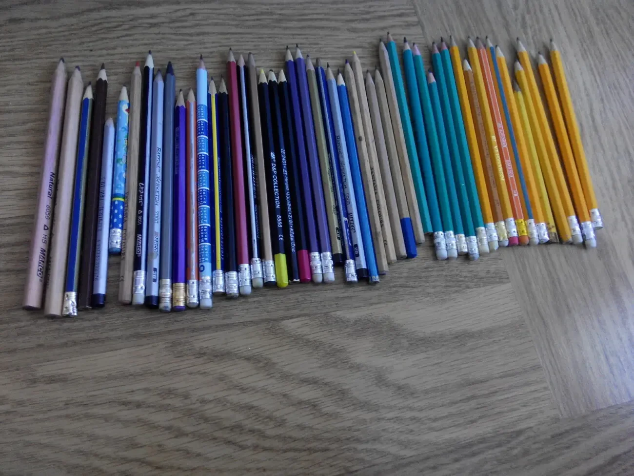 Карандаш графитный